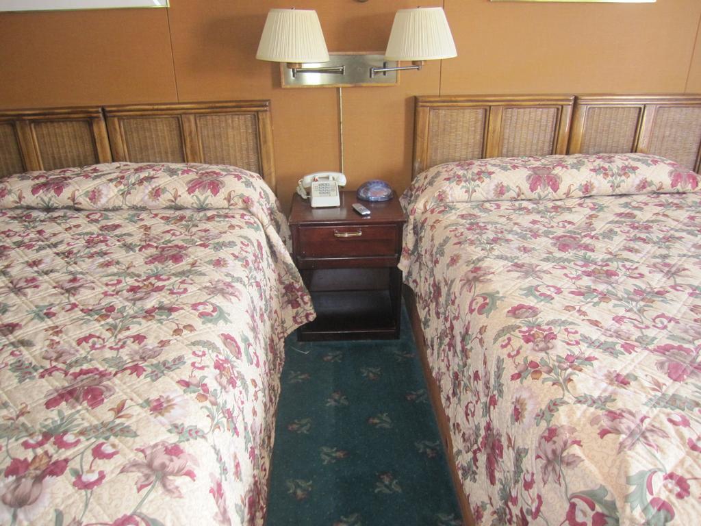 Glen Motel - Utica Zewnętrze zdjęcie